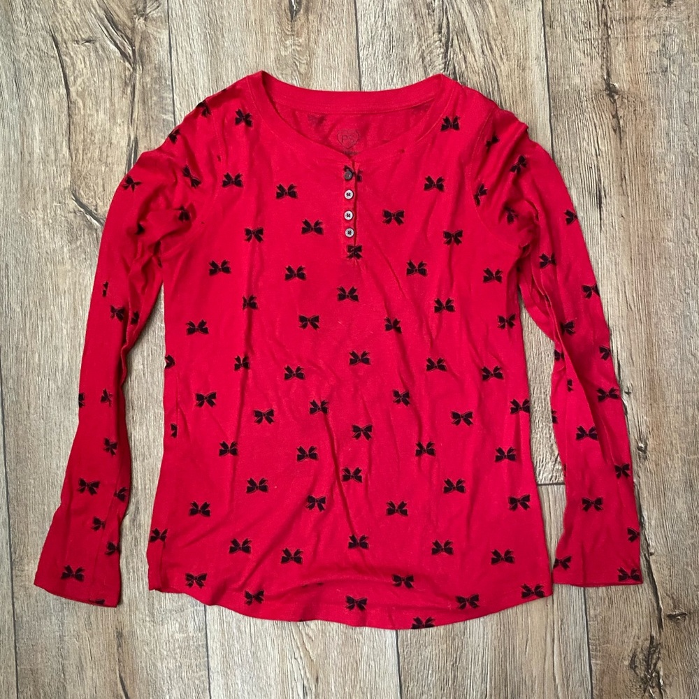 Red and black Aeropostale blouse